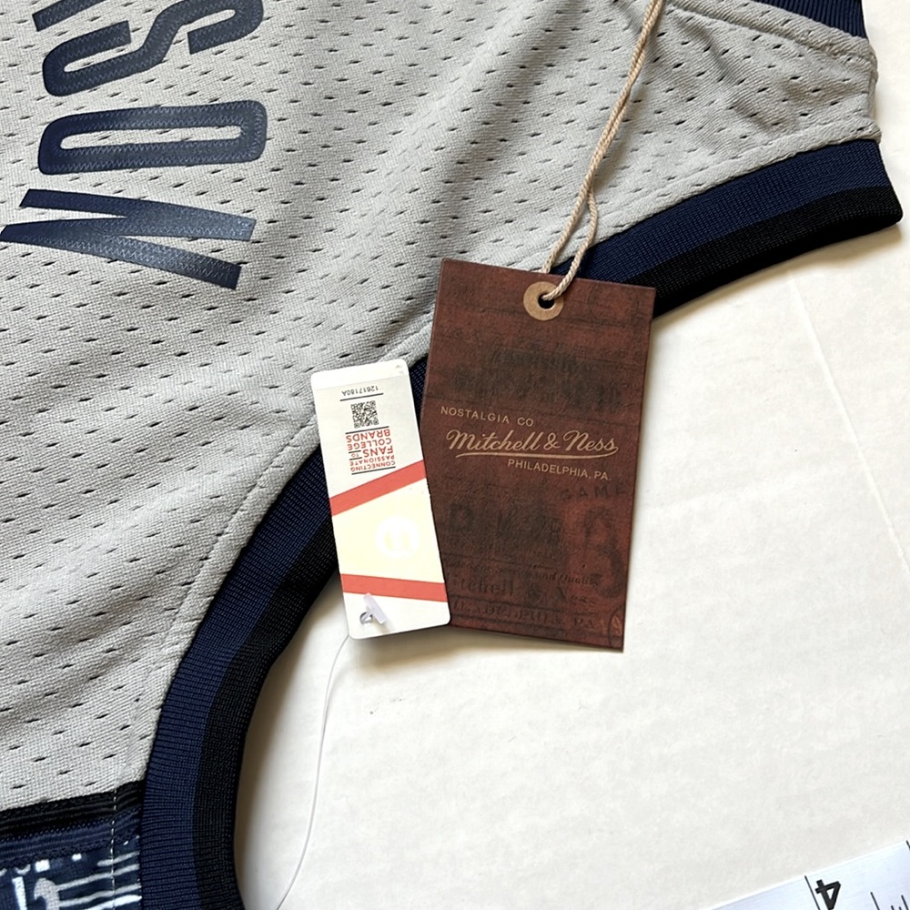 Mitchell & Ness jersey - Picture 6 of 10